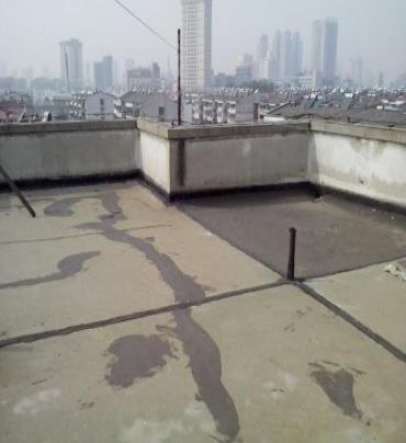 西区漏水维修 楼顶漏水是什么原因，楼顶漏水维修方法是什么?